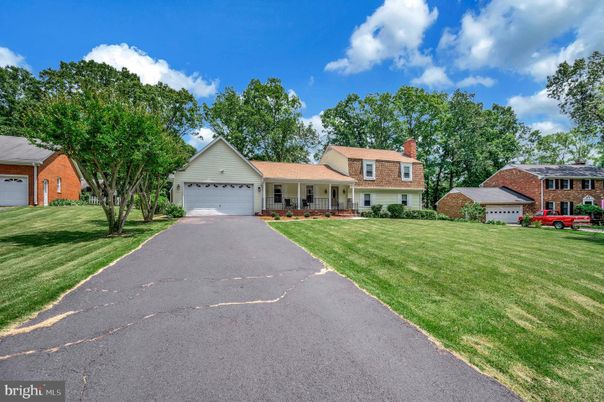 Attached, Exterior, Facade, Brick Facade, Ranch