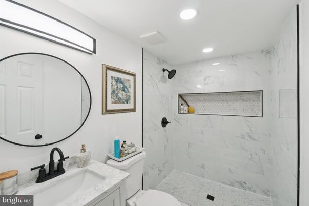 Bathroom, Interior, Marble Walls, Recessed Lighting