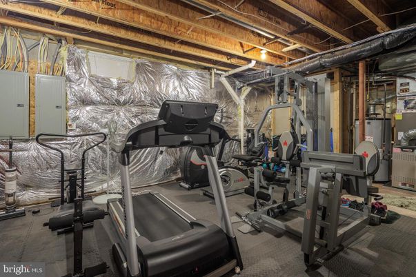 Fitness Equipment, Interior, Wooden Beams