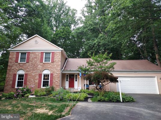 Attached, Exterior, Facade, Brick Facade, Brick Traditional