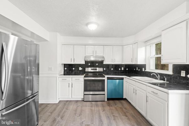 Interior, Kitchen, Stainless Steel Appliances, Wood Texture Flooring