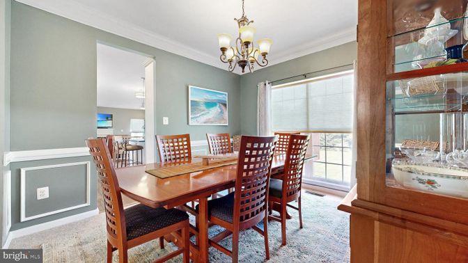 Chandelier, Dining room, Interior