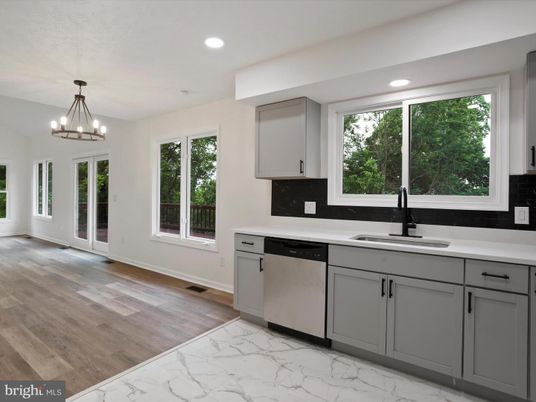 Chandelier, Interior, Kitchen, Marble, Pendant Lights, Recessed Lighting, Wood Texture Flooring