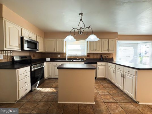 Interior, Kitchen, Pendant Lights