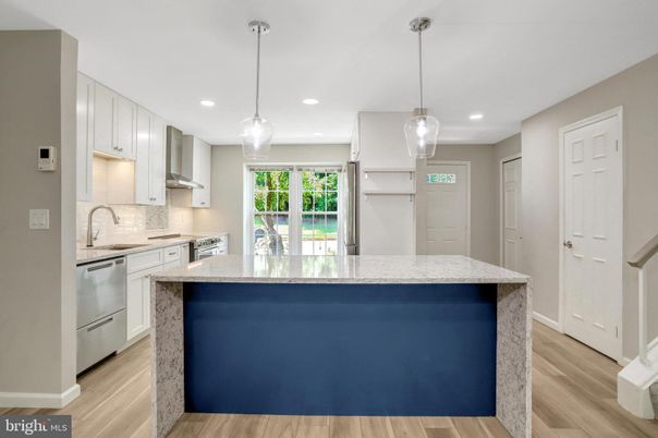 Interior, Kitchen, Pendant Lights, Recessed Lighting, Wood Texture Flooring