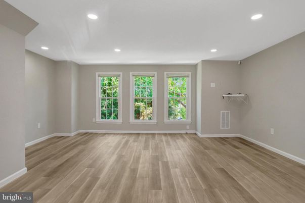 Empty room, Interior, Recessed Lighting, Wood Texture Flooring