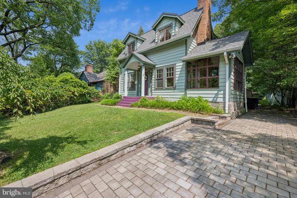 Backyard, Exterior, Facade, Cape Cod