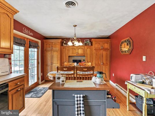 Chandelier, Dining room, Interior, Kitchen, Wood Texture Flooring