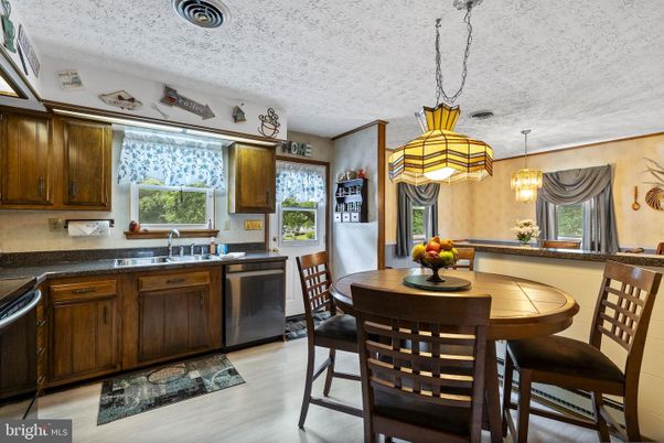 Dining room, Interior, Kitchen, Pendant Lights, Wood Texture Flooring