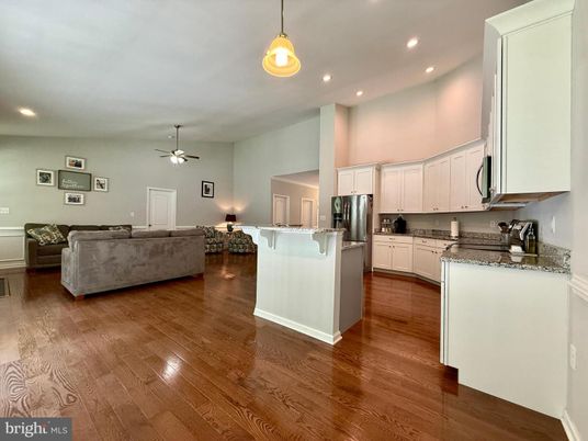 Interior, Kitchen, Living room, Pendant Lights, Recessed Lighting, Wood Texture Flooring