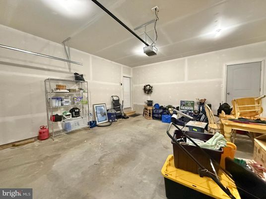 Garage, Interior