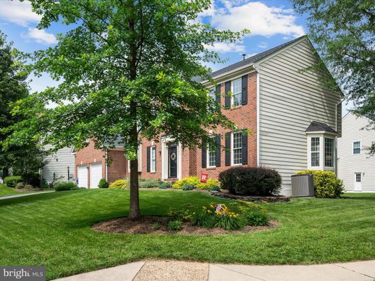 Backyard, Exterior, Facade, Brick Facade, Georgian