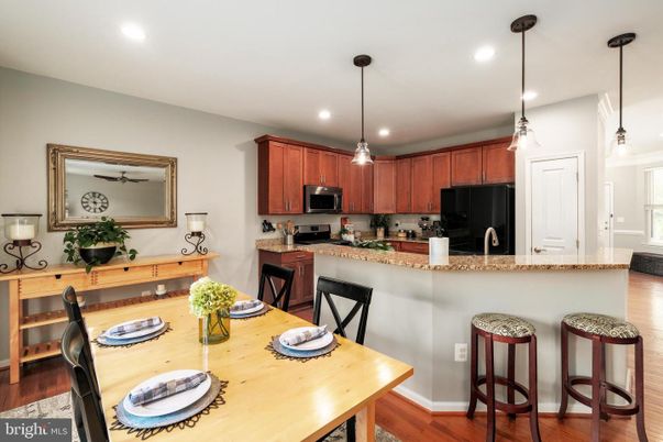 Dining room, Interior, Kitchen, Pendant Lights, Recessed Lighting, Wood Texture Flooring
