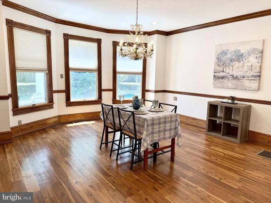 Chandelier, Dining room, Interior, Recessed Lighting, Wood Texture Flooring