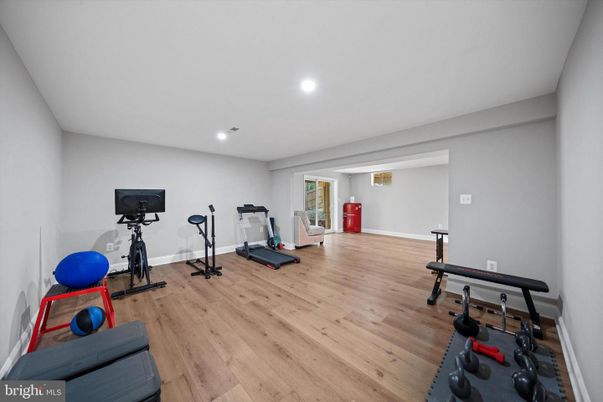 Fitness Equipment, Interior, Recessed Lighting, Wood Texture Flooring