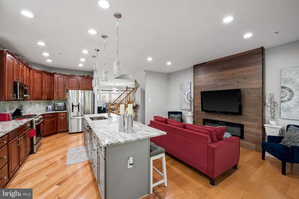 Interior, Kitchen, Living room, Pendant Lights, Recessed Lighting, Stainless Steel Appliances, Wood Texture Flooring