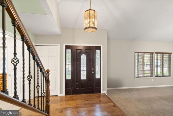 Interior, Pendant Lights, Wood Texture Flooring