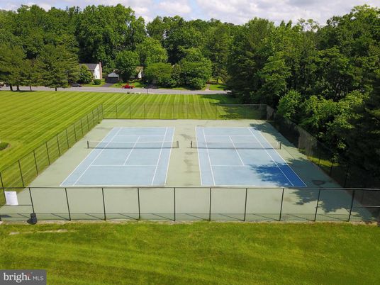 Exterior, Tennis Courts