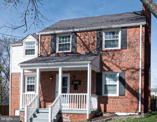 Exterior, Facade, Brick Facade, Georgian