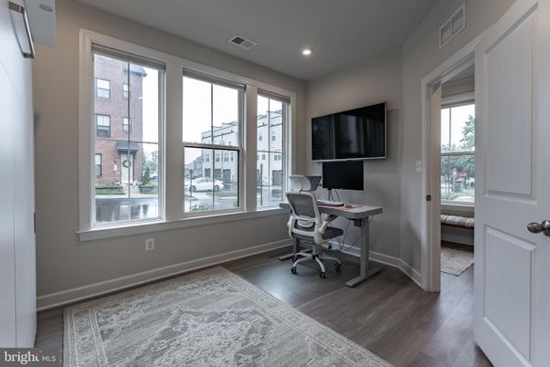 Home Office, Interior, Recessed Lighting, Wood Texture Flooring