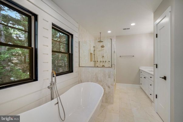 Bathroom, Free Standing Baths, Glass Shower, Interior, Recessed Lighting