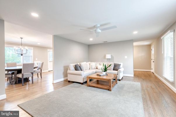 Dining room, Interior, Living room, Recessed Lighting, Wood Texture Flooring