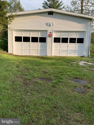 Detached Garage, Exterior