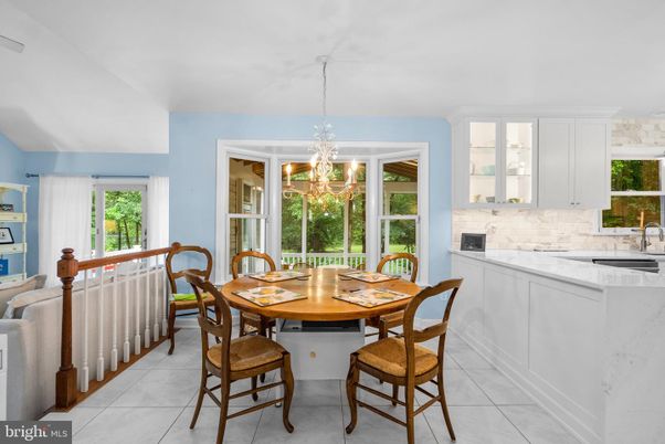 Chandelier, Dining room, Interior