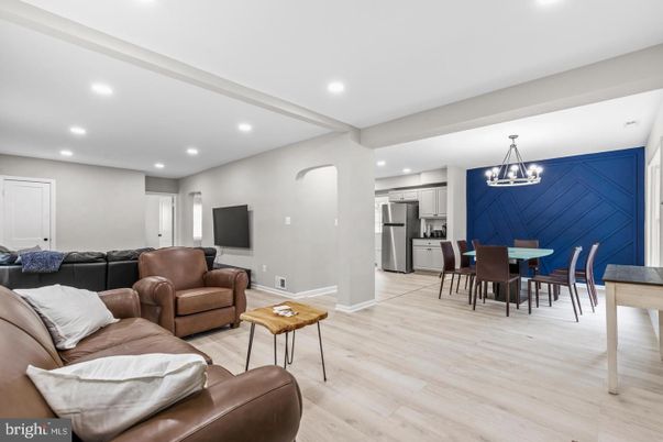 Chandelier, Dining room, Interior, Kitchen, Living room, Recessed Lighting, Stainless Steel Appliances, Wood Texture Flooring