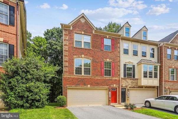 Attached, Exterior, Facade, Brick Facade, Rowhouse