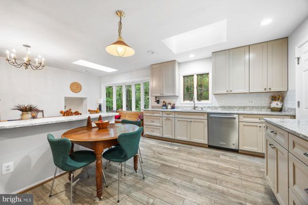 Chandelier, Dining room, Interior, Kitchen, Recessed Lighting, Wood Texture Flooring
