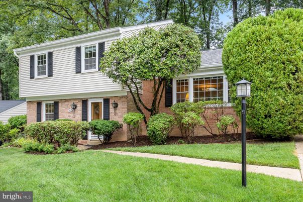 Exterior, Facade, Brick Facade, Split Level
