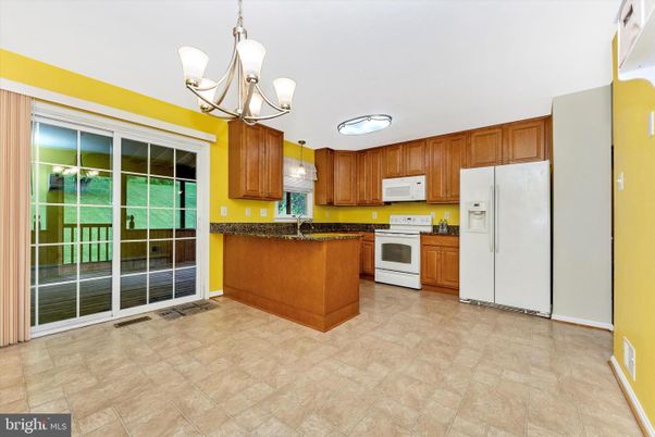 Chandelier, Interior, Kitchen