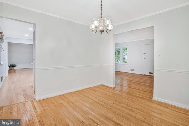 Chandelier, Empty room, Interior, Recessed Lighting, Wood Texture Flooring
