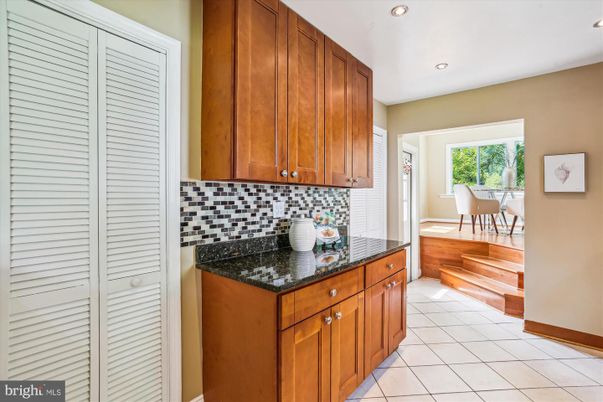 Dining room, Interior, Recessed Lighting