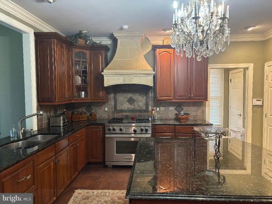 Chandelier, Interior, Kitchen, Recessed Lighting, Stainless Steel Appliances
