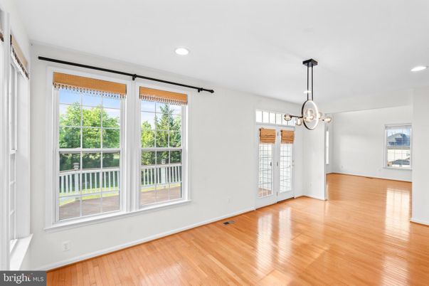 Empty room, Interior, Pendant Lights, Recessed Lighting, Wood Texture Flooring