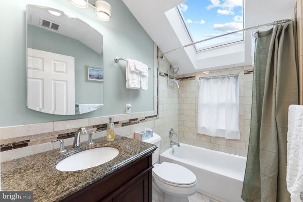 Bathroom, Dual Sink Vanities, Glass Ceilings, Interior