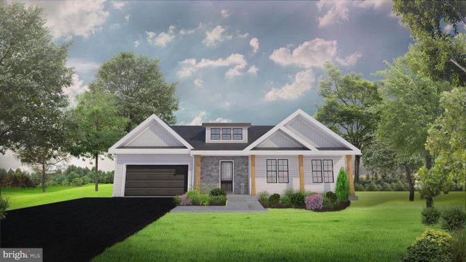 Attached, Exterior, Facade, Ranch