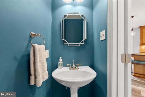 Bathroom, Interior, Pendant Lights, Wood Texture Flooring