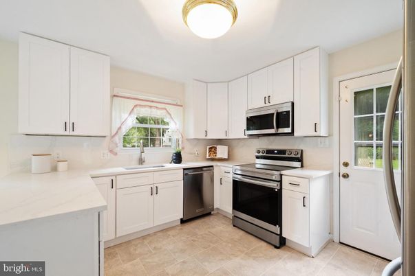 Interior, Kitchen, Stainless Steel Appliances