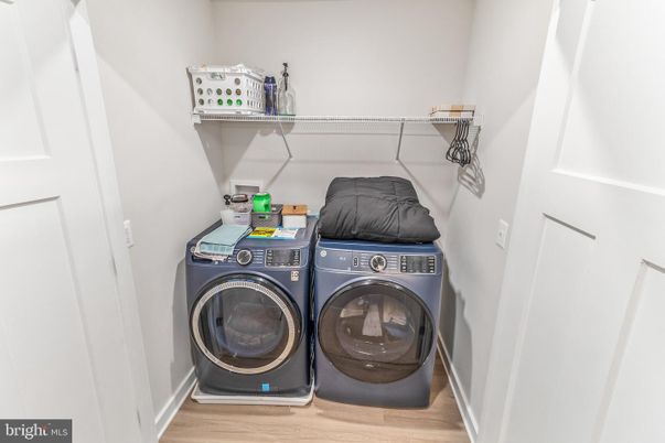 Interior, Utility Closets, Washer, Wood Texture Flooring