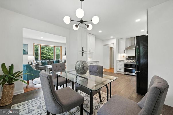 Dining room, Interior, Kitchen, Living room, Pendant Lights, Recessed Lighting, Stainless Steel Appliances, Wood Texture Flooring