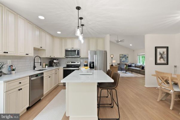 Interior, Kitchen, Living room, Pendant Lights, Recessed Lighting, Stainless Steel Appliances, Wood Texture Flooring