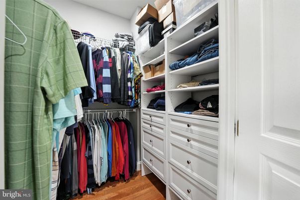 Interior, Walk-in Closets, Wood Texture Flooring