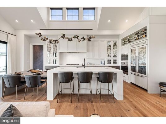 Dining room, Interior, Kitchen, Recessed Lighting, Wood Texture Flooring