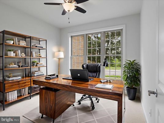 Home Office, Interior