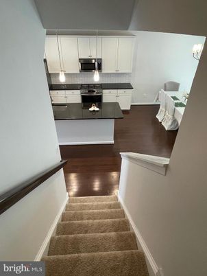 Interior, Kitchen, Pendant Lights, Wood Texture Flooring