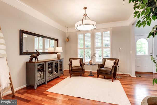 Interior, Pendant Lights, Wood Texture Flooring