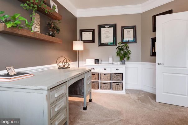 Home Office, Interior